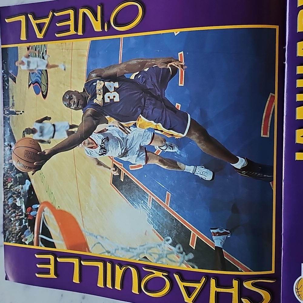 🏀HP🏀LA Lakers 2002 Kobe Cover Team Calendar - Picture 3 of 15